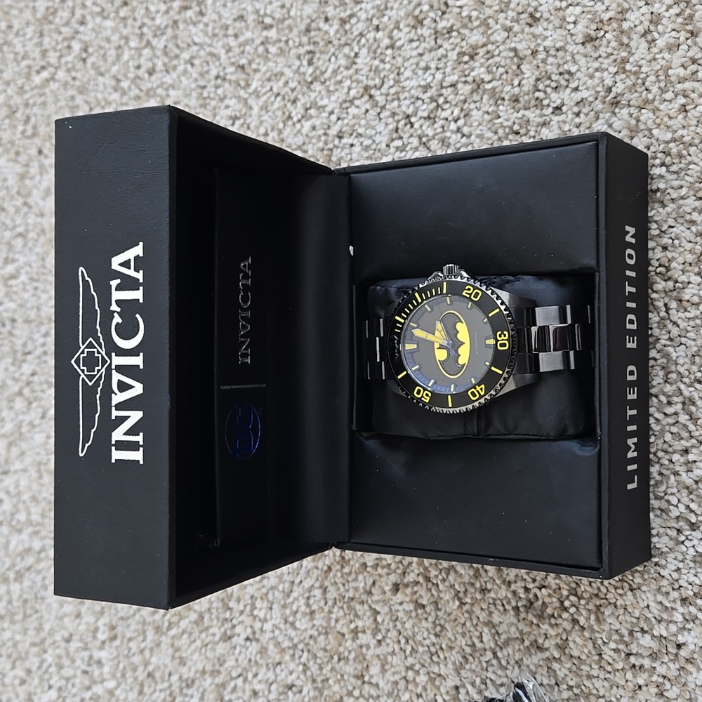 Invicta Batman Watch #26901 DC Comics Mens 47, Black and Yellow Stainless steel